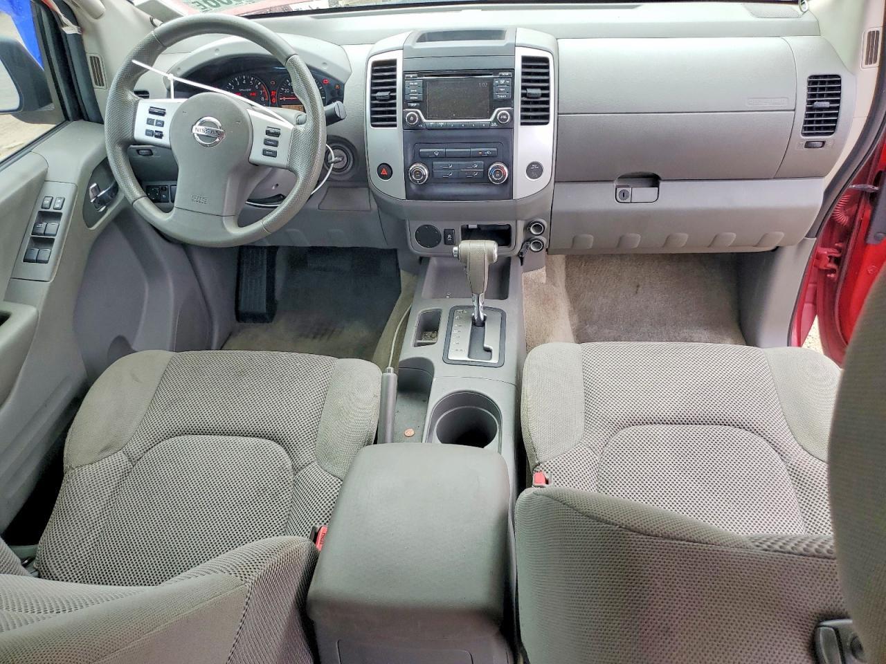 2015 NISSAN FRONTIER SV — Фото 8 из 13