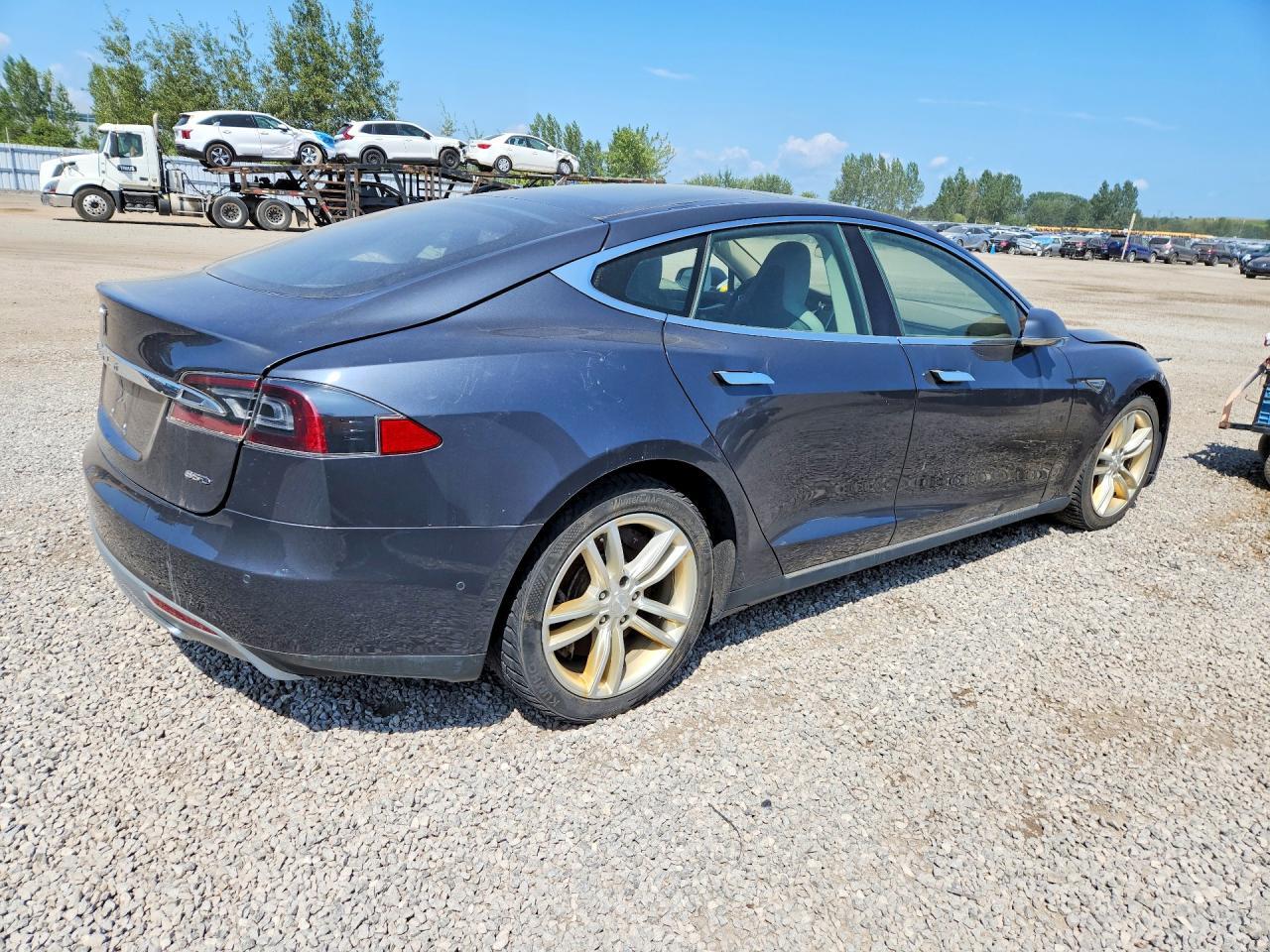 2015 TESLA MODEL S 85D — Фото 3 из 12
