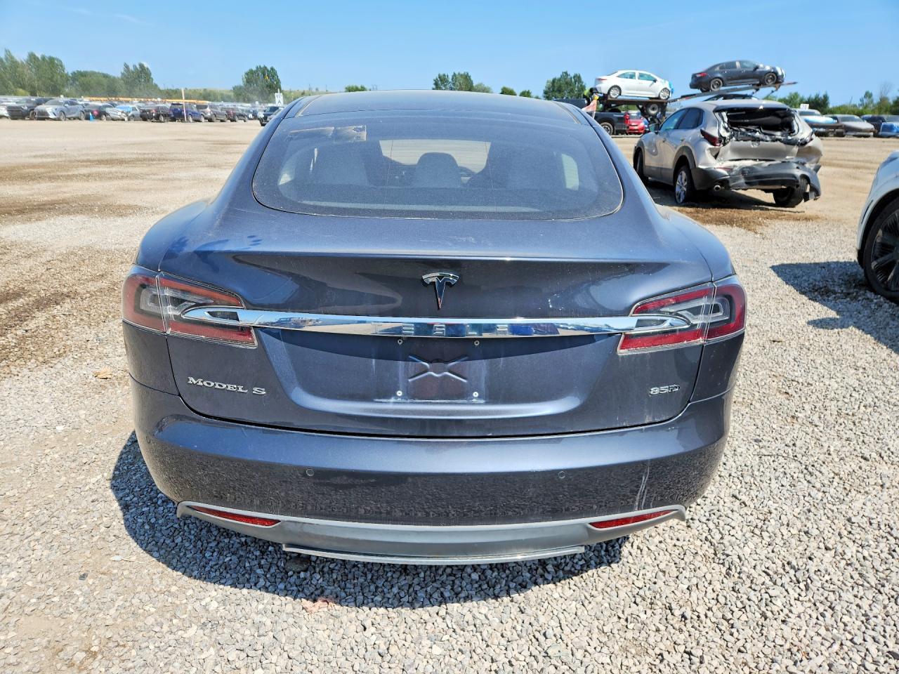2015 TESLA MODEL S 85D — Фото 6 из 12