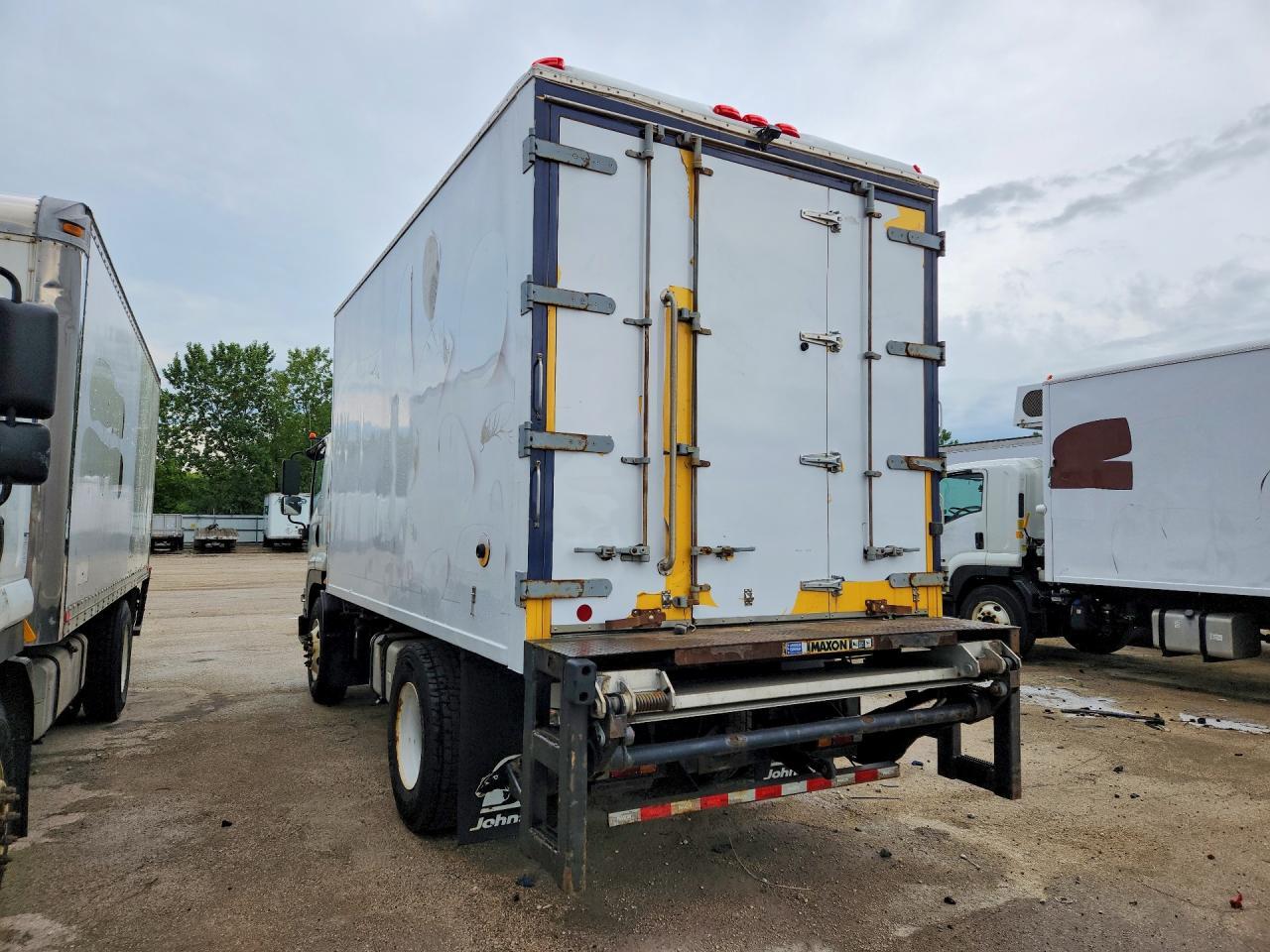 2018 ISUZU FTR REFRIGERATED BOX TRUCK — Фото 2 из 13