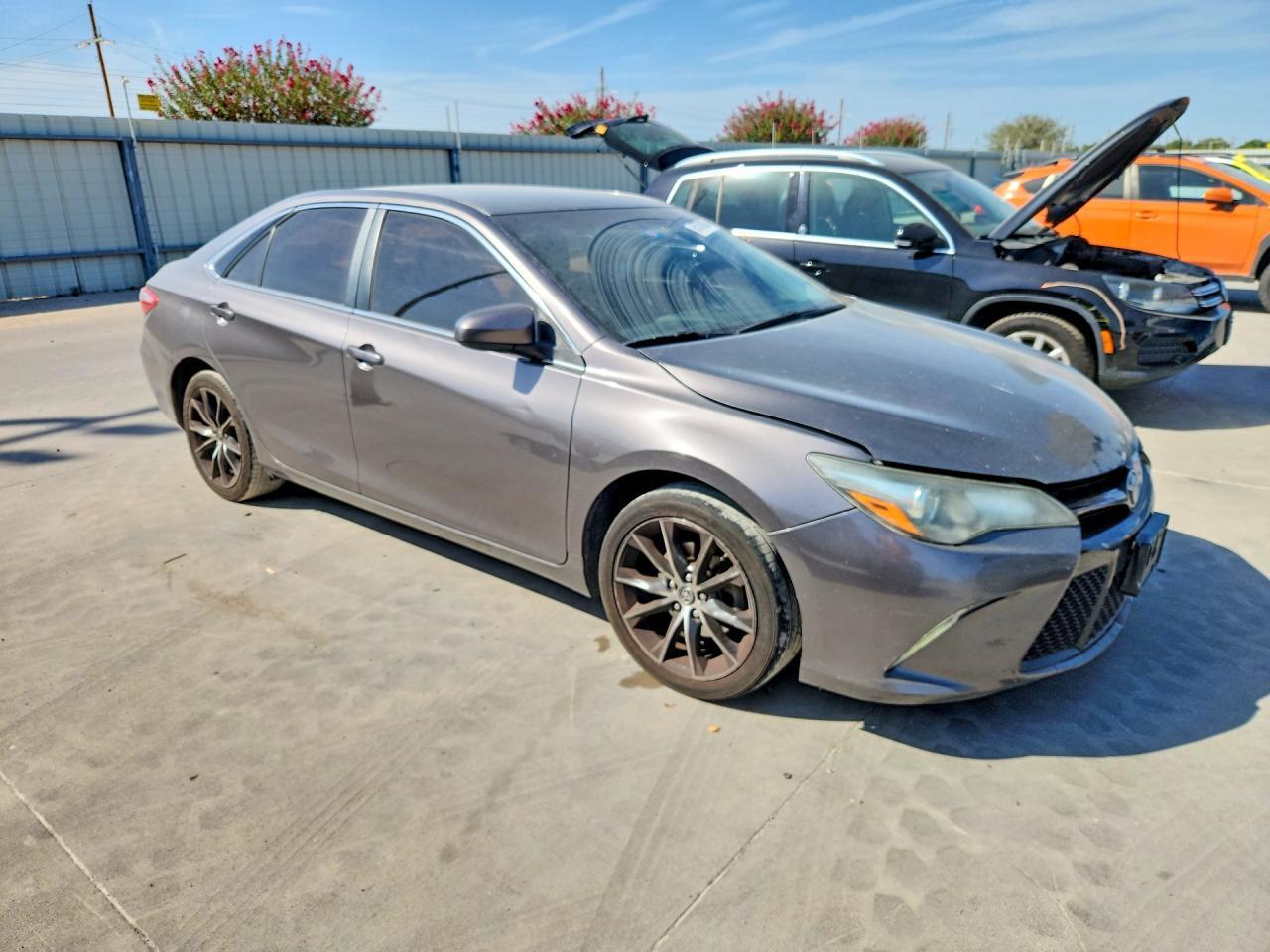 2015 TOYOTA CAMRY XSE — Фото 4 из 12