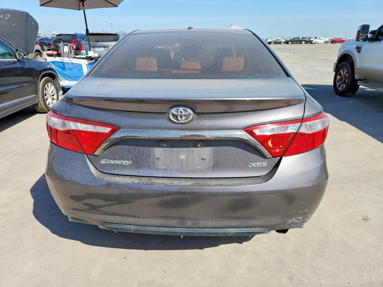 2015 TOYOTA CAMRY XSE — Фото 6 из 12