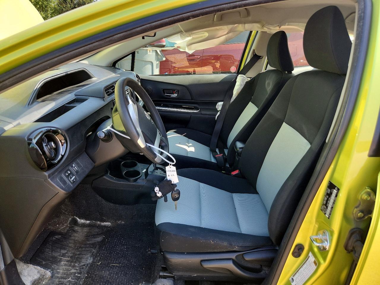 2015 TOYOTA PRIUS C ONE — Фото 7 из 13