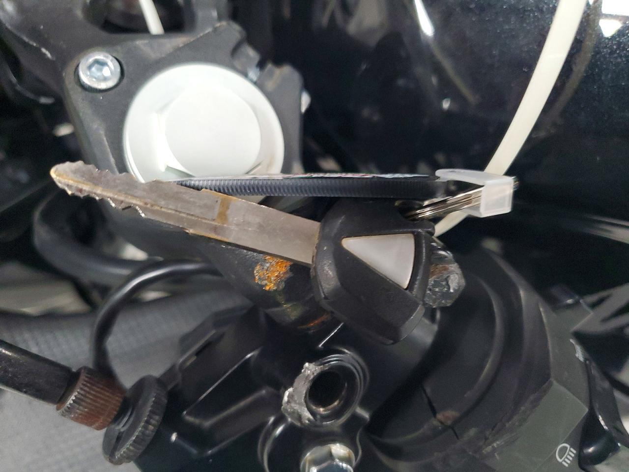 JKAEXKH11JDA12191 2018 KAWASAKI EX400 photo no. 8