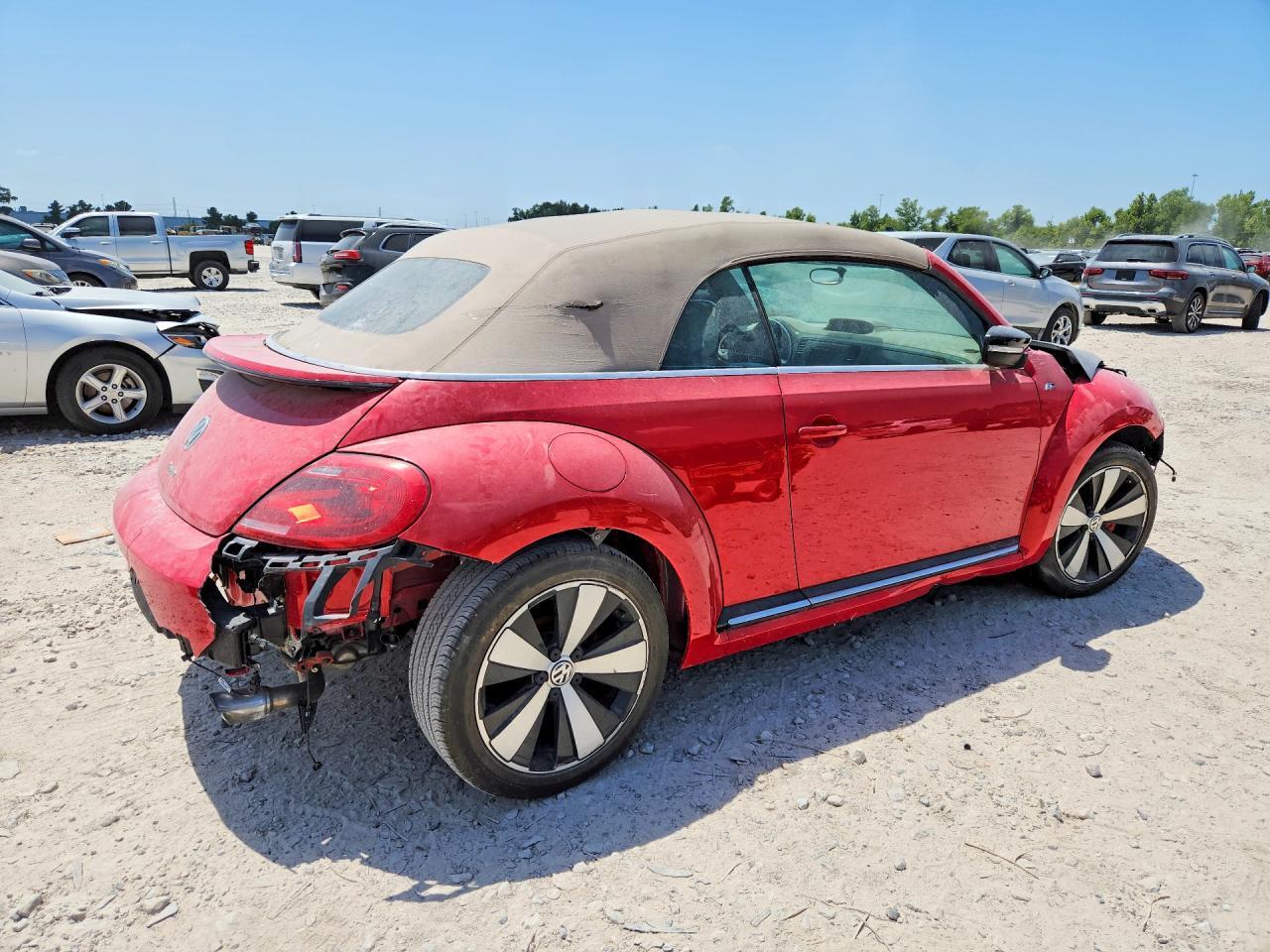 2015 VOLKSWAGEN BEETLE R-LINE — Фото 3 из 12