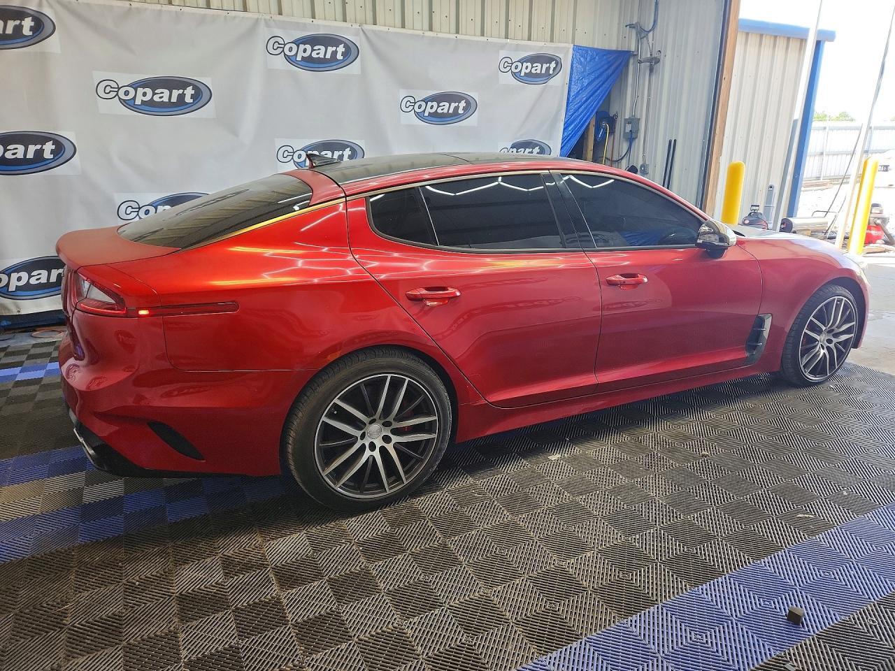 2018 KIA STINGER GT2 — Фото 3 из 12