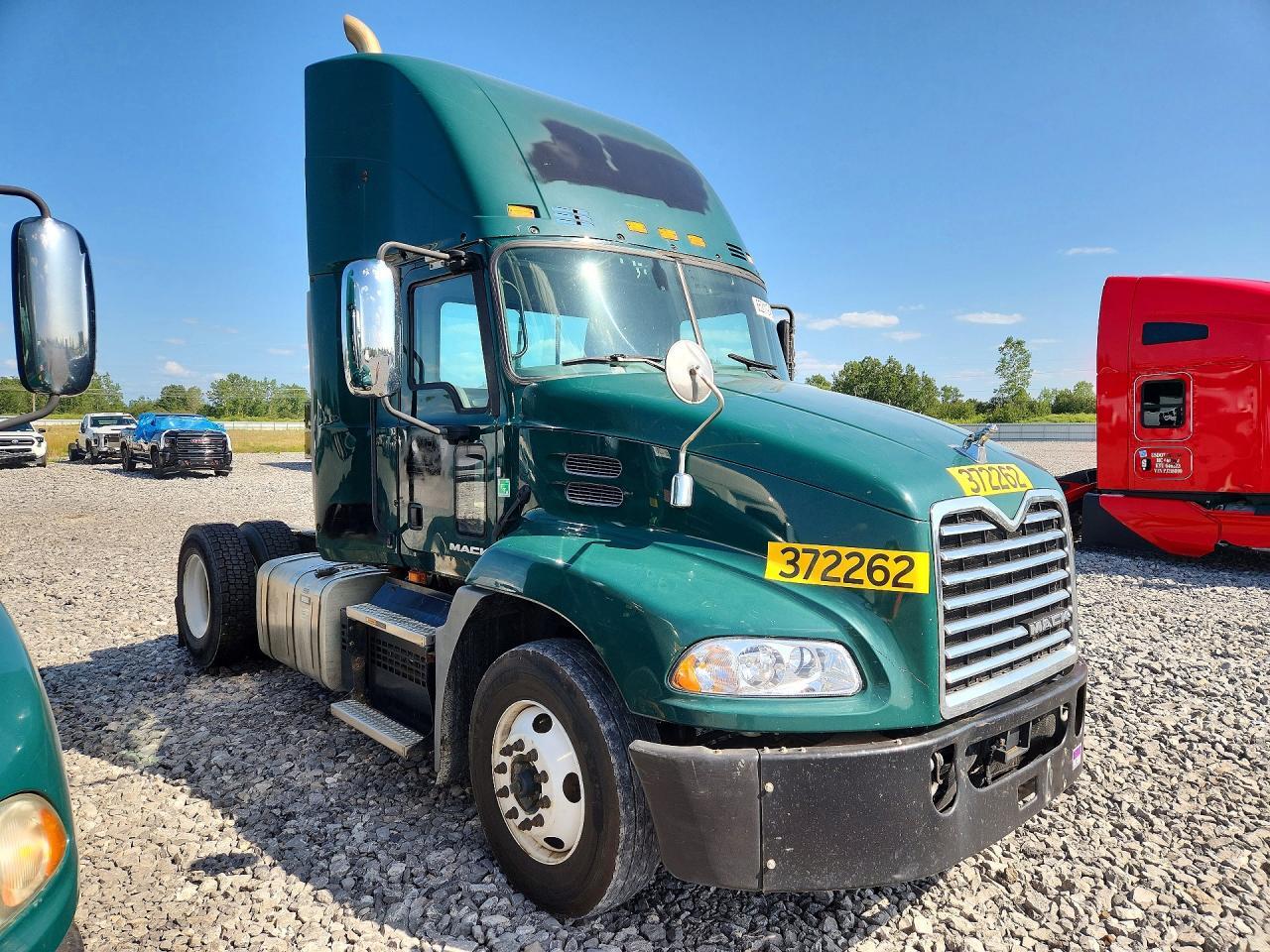 2018 MACK CXU612 SEMI TRUCK — Фото 4 из 13
