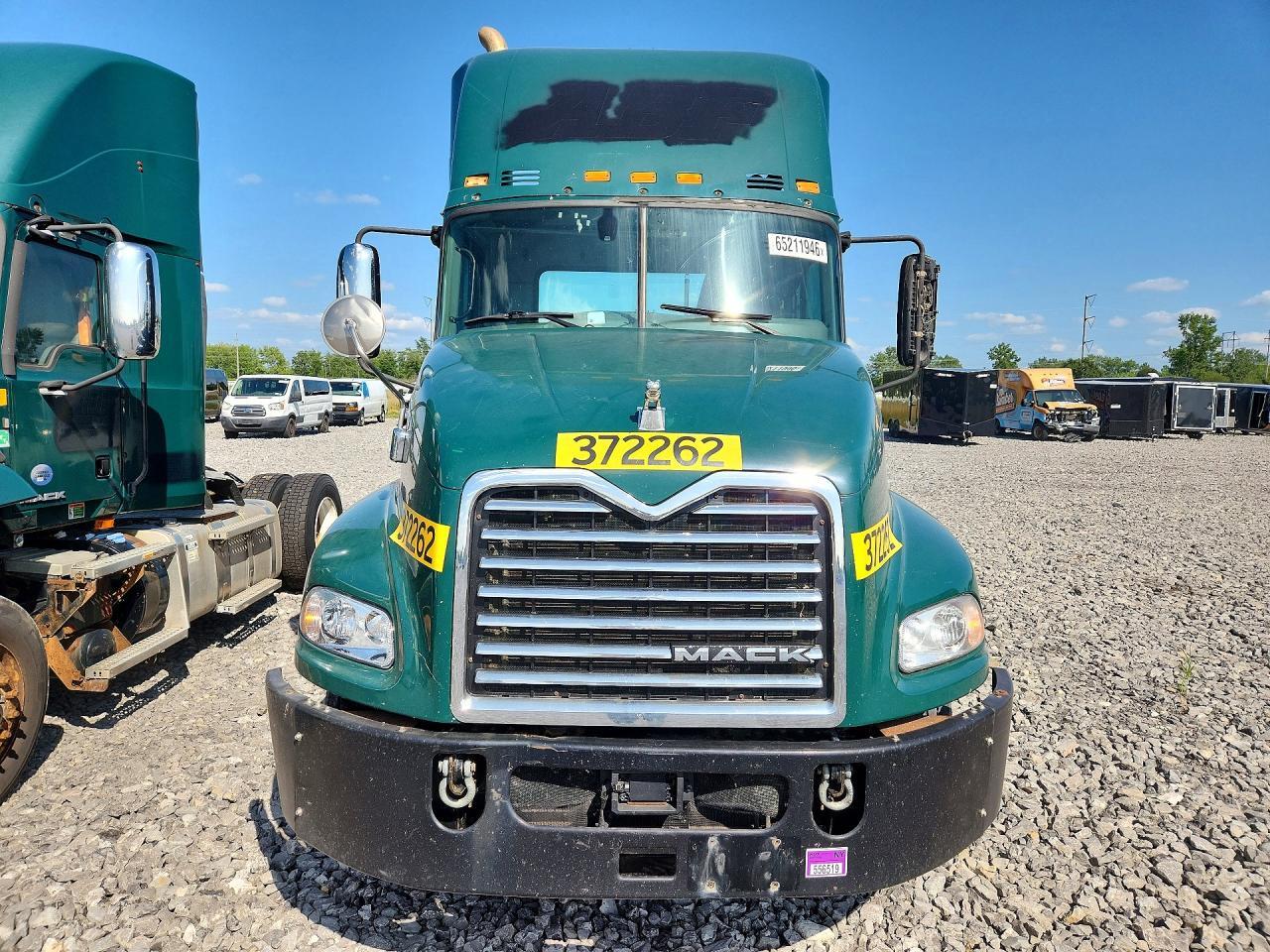 2018 MACK CXU612 SEMI TRUCK — Фото 5 из 13