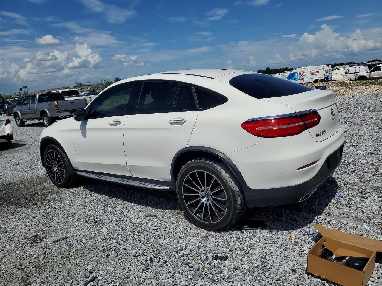 2018 MERCEDES-BENZ GLC COUPE 300 4MATIC — Фото 2 из 13