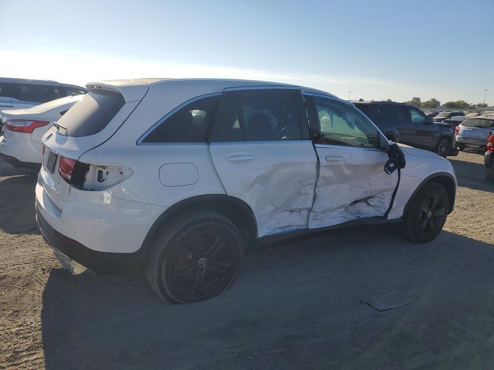 2018 MERCEDES-BENZ GLC 300 — Фото 3 из 12