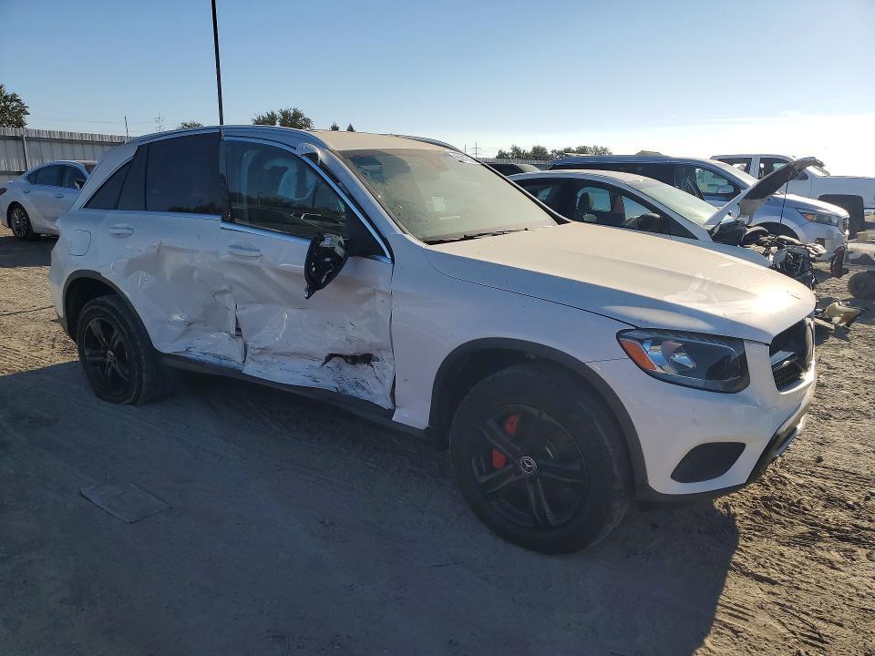 2018 MERCEDES-BENZ GLC 300 — Фото 4 из 12