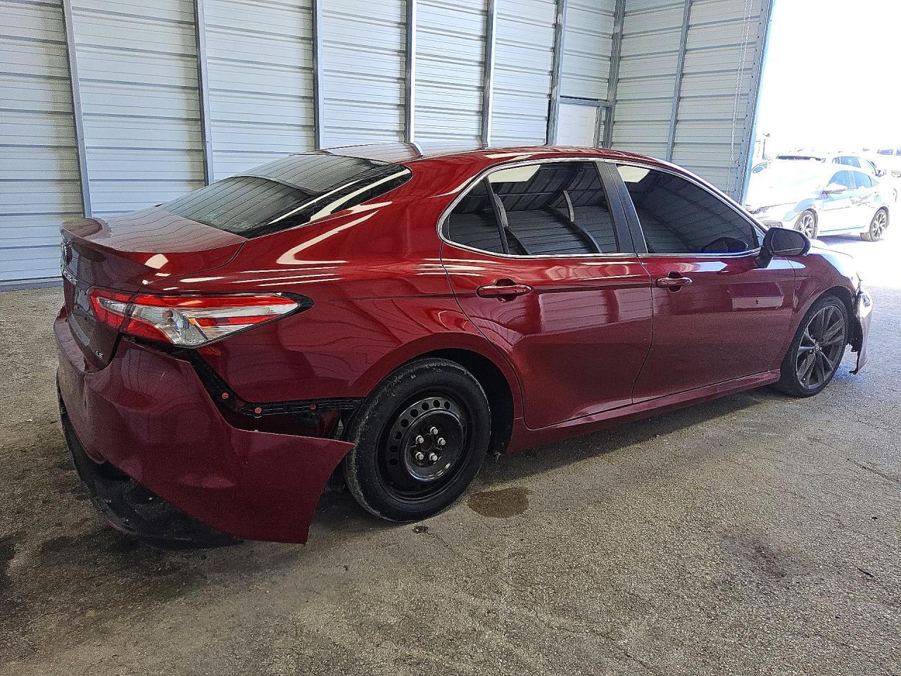 2018 TOYOTA CAMRY LE — Фото 3 из 12