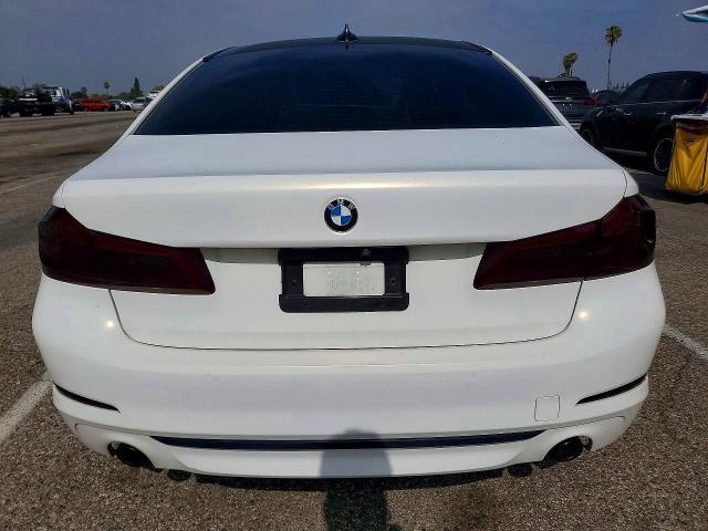 2019 BMW 530E — Фото 6 из 12