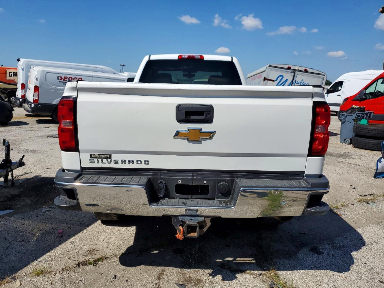 2019 CHEVROLET SILVERADO K2500 HEAVY DUTY — Фото 6 из 12