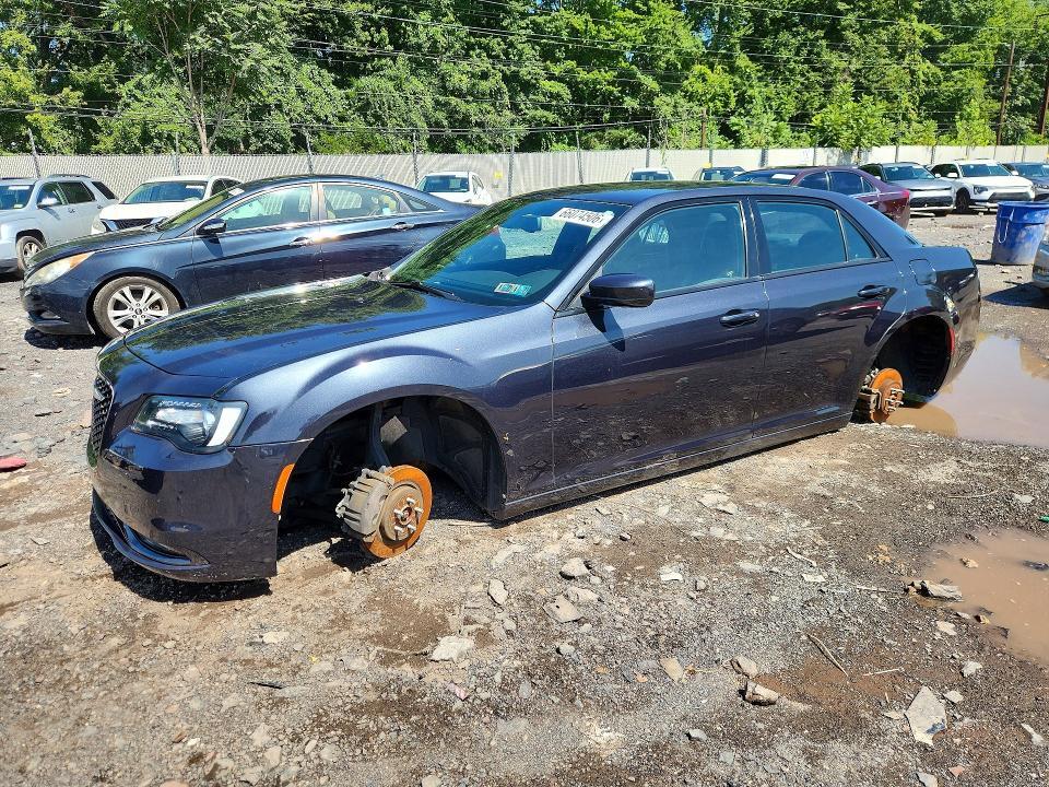 2019 CHRYSLER 300 2C3CCAGG8KH561482