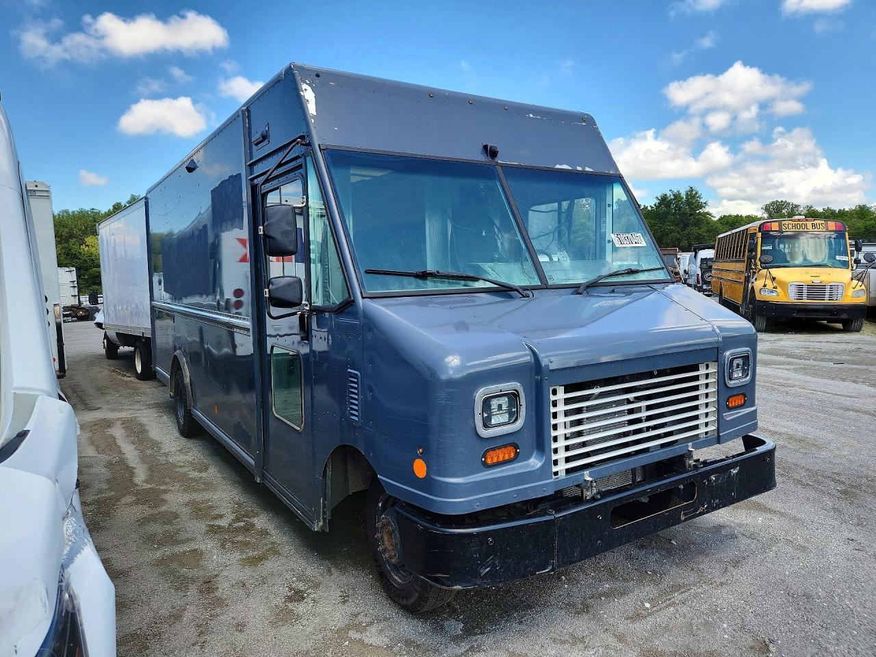 2019 FORD E450 DELIVERY TRUCK — Фото 4 из 13