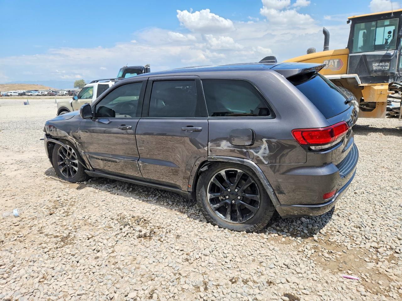 2019 JEEP GRAND CHEROKEE LAREDO — Фото 2 из 12