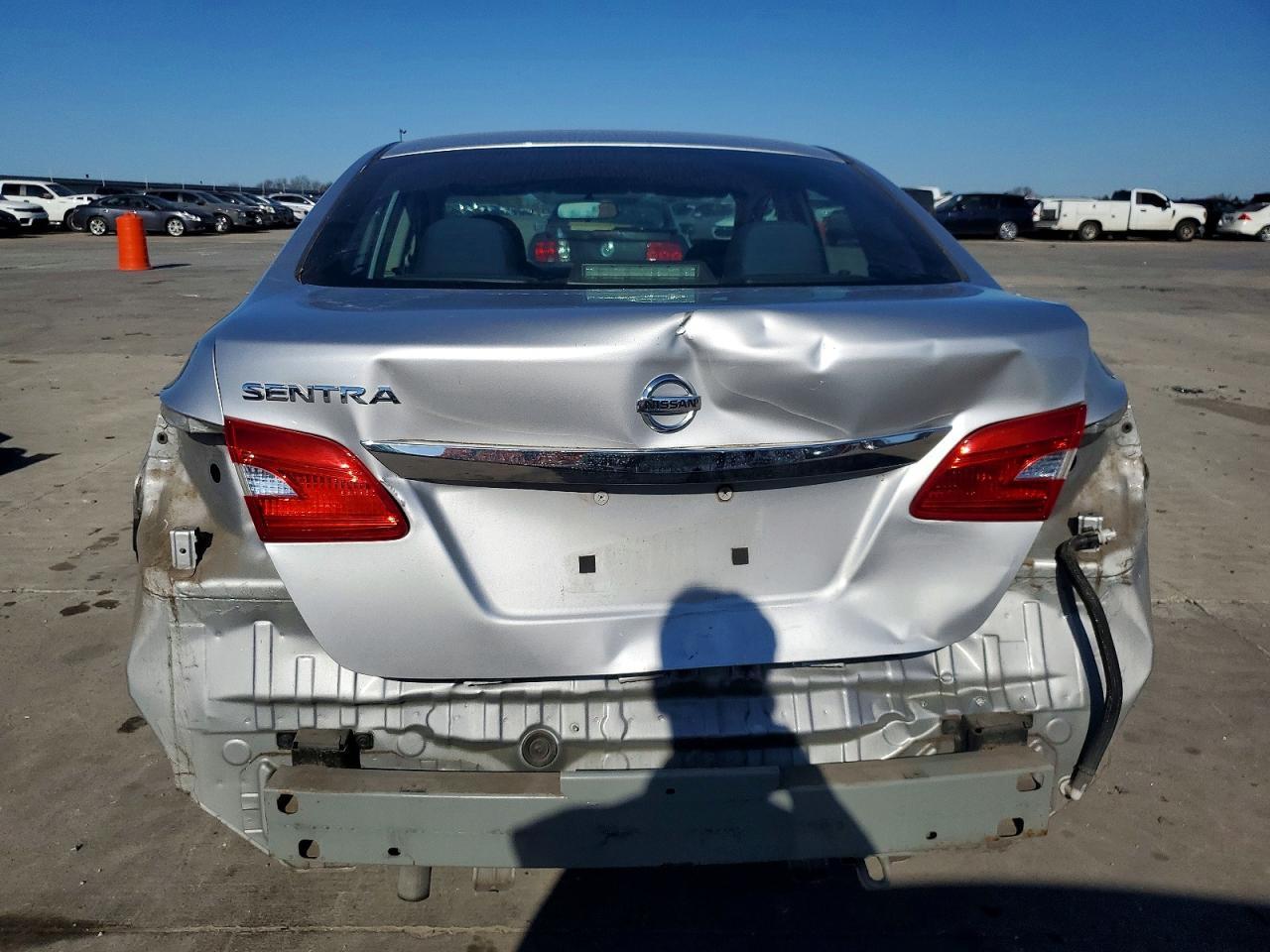 2019 NISSAN SENTRA S — Фото 6 из 13