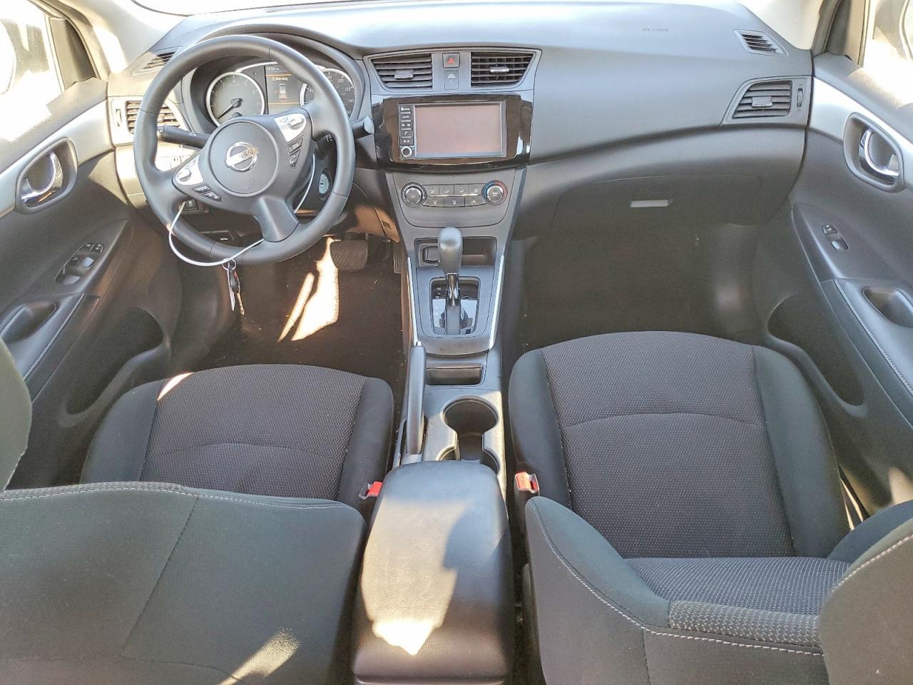 2019 NISSAN SENTRA S — Фото 8 из 13