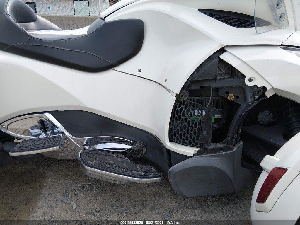 2BXNBDD29FV006078 2015 CAN-AM SPYDER ROADSTER photo no. 8