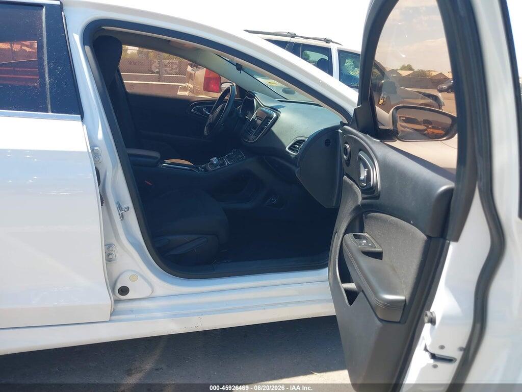 1C3CCCAB7GN161081 2016 CHRYSLER 200 photo no. 5