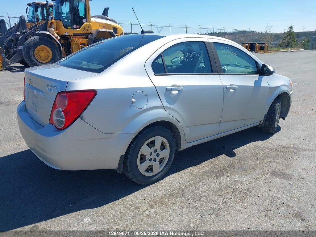 1G1JA5SH4F4215215 2015 CHEVROLET SONIC photo no. 4