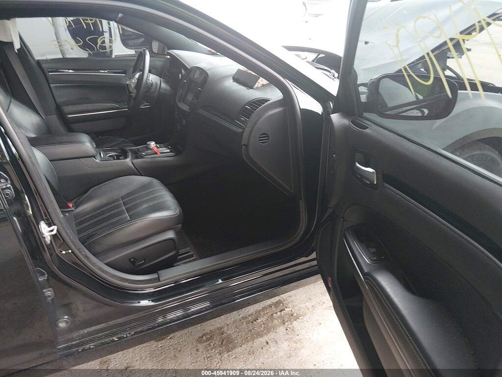 2C3CCAGG9HH616742 2017 CHRYSLER 300 photo no. 5