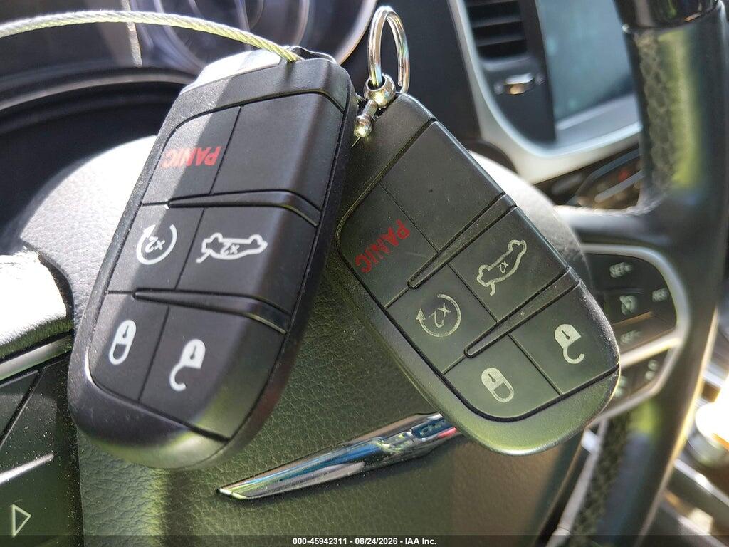 2C3CCAEG5HH570068 2017 CHRYSLER 300C photo no. 11