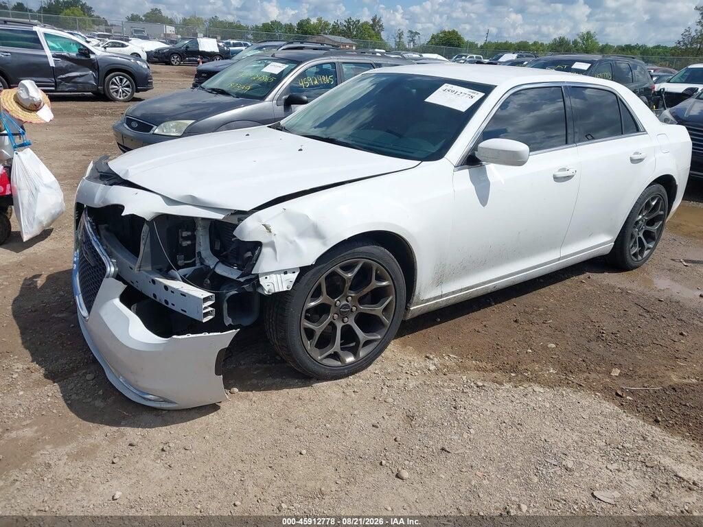 2C3CCAAG2FH749283 2015 CHRYSLER 300 photo no. 2