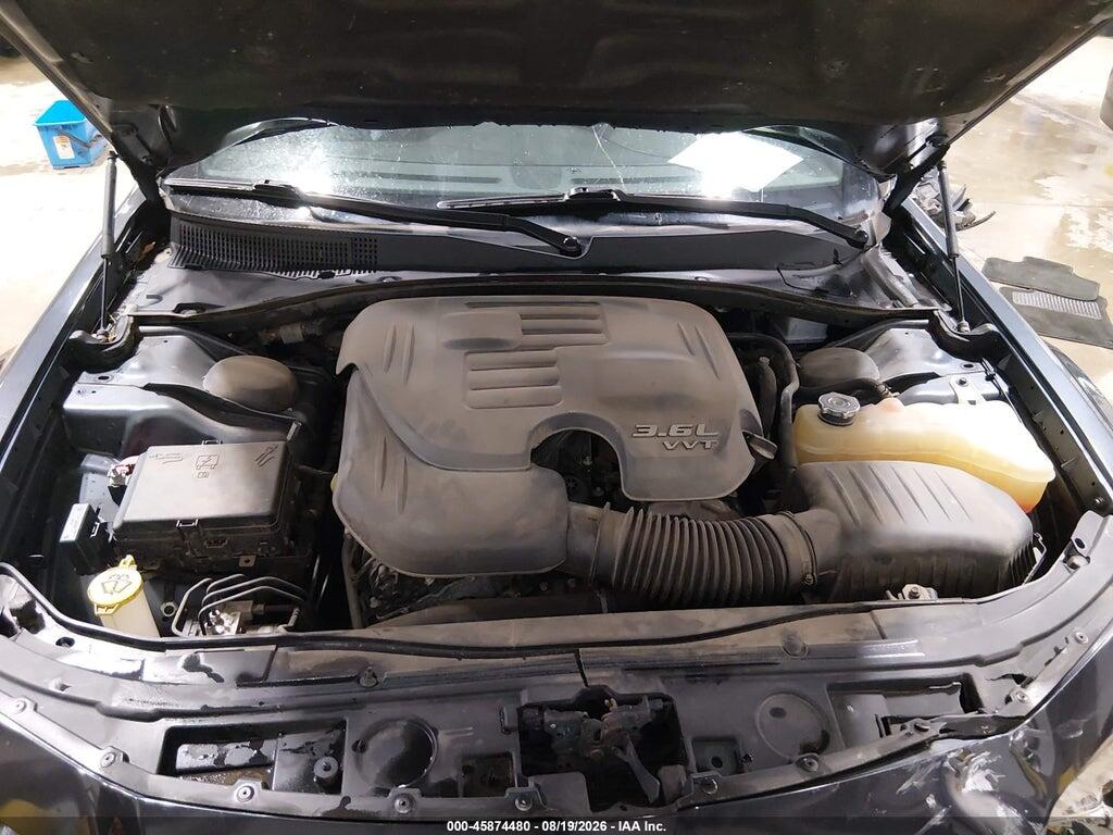 2C3CCAGG1JH321172 2018 CHRYSLER 300 photo no. 10