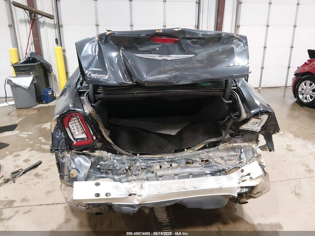 2C3CCAGG1JH321172 2018 CHRYSLER 300 photo no. 6