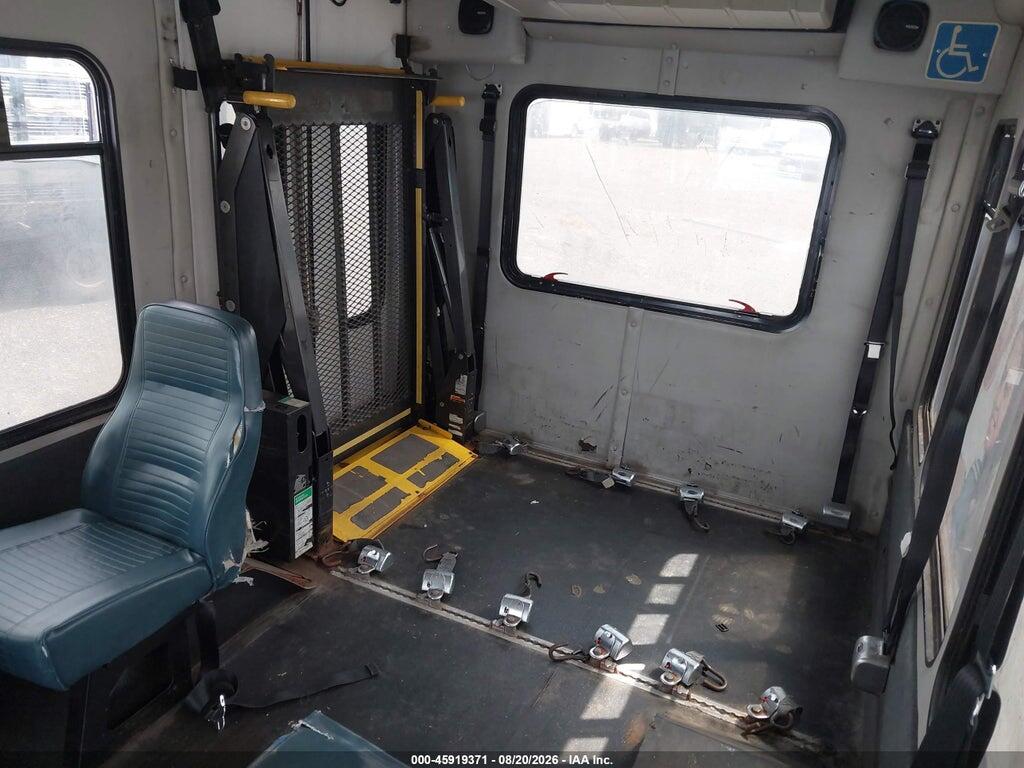 1FDES6PM3GKA86393 2016 FORD TRANSIT-350 CUTAWAY photo no. 6