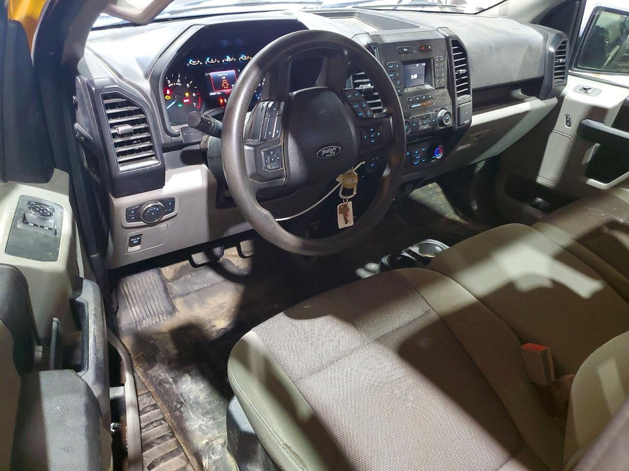 2018 FORD F150 — Фото 8 из 12