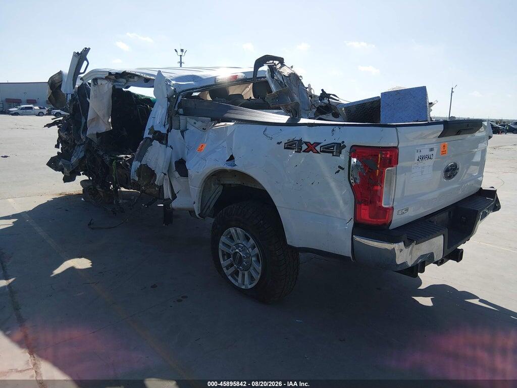 1FT7W2BT0JEC60726 2018 FORD F-250 photo no. 3