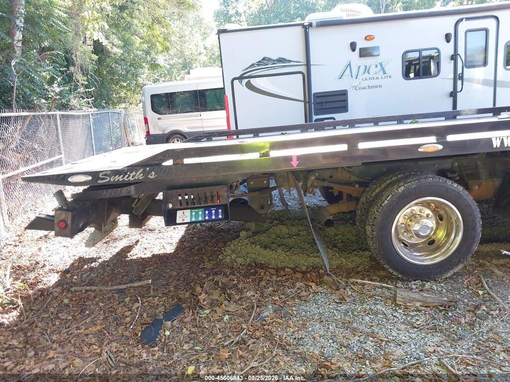 1FDUF5GY3JEB43887 2018 FORD F-550 CHASSIS photo no. 4