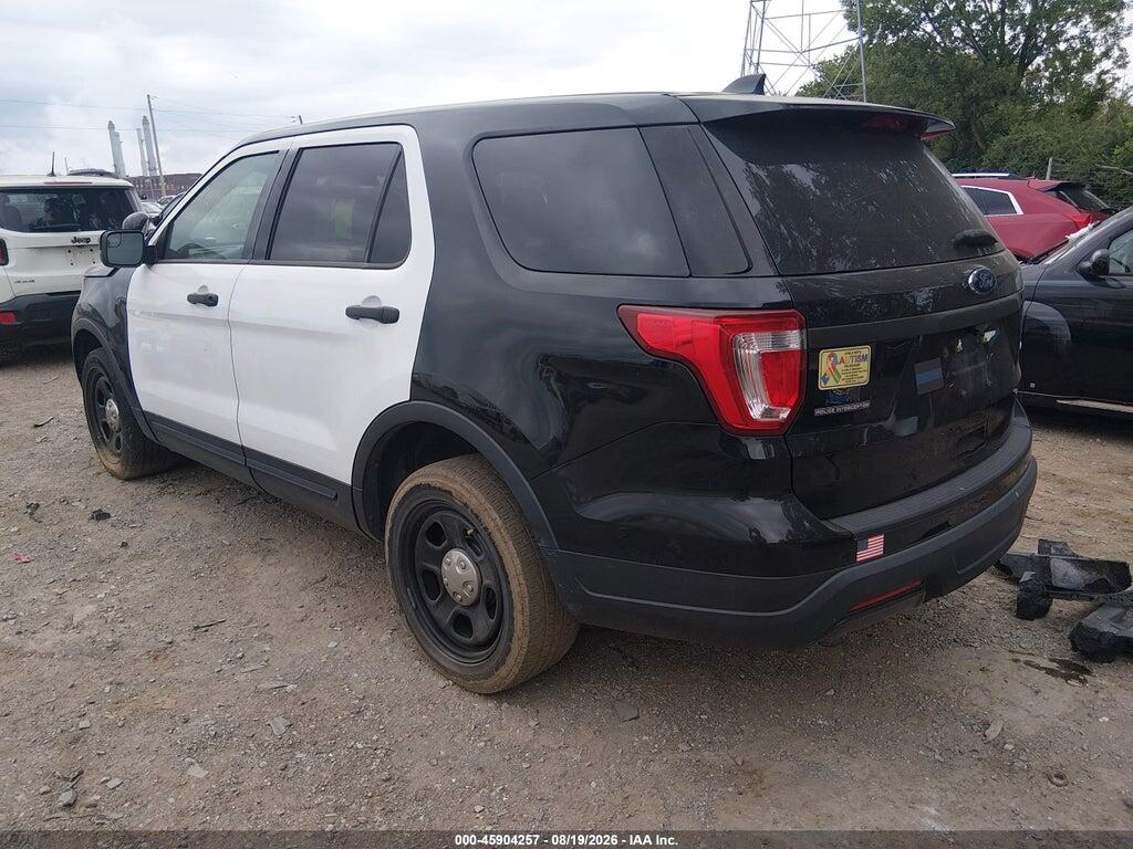 1FM5K8AR0JGB59133 2018 FORD POLICE INTERCEPTOR UTILITY photo no. 3
