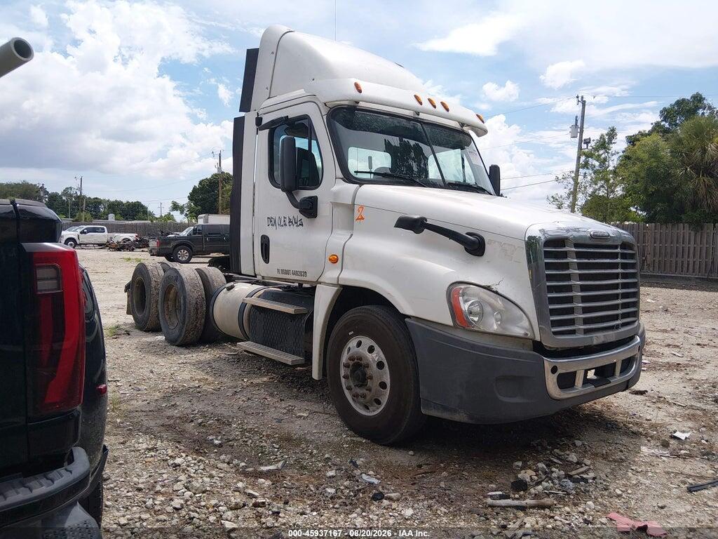 2015 FREIGHTLINER CASCADIA 125 3AKJGEBG0FSGB2421