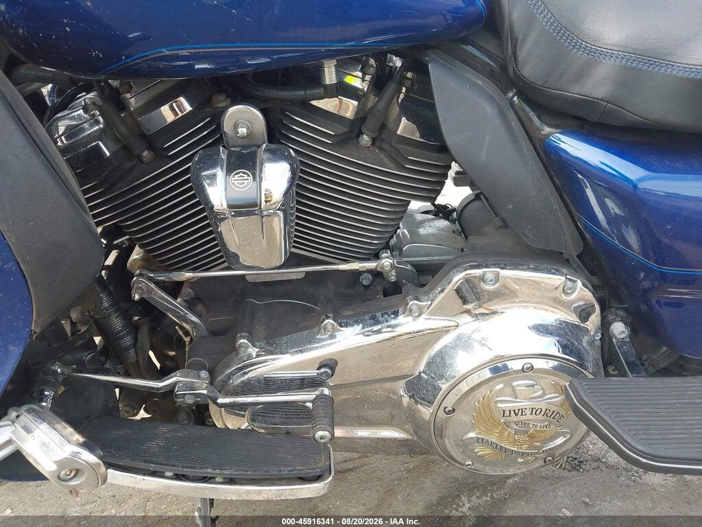 1HD1FCC17HB618620 2017 HARLEY-DAVIDSON FLHTCU photo no. 9