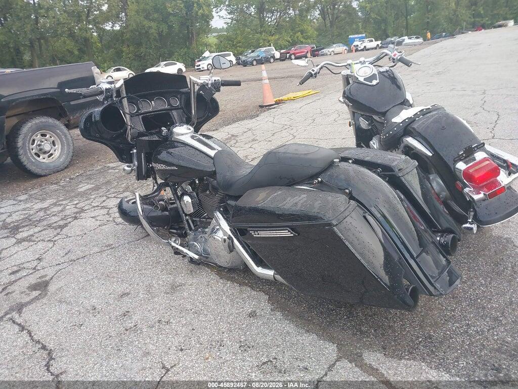 1HD1KRM11FB645466 2015 HARLEY-DAVIDSON FLHXS photo no. 3