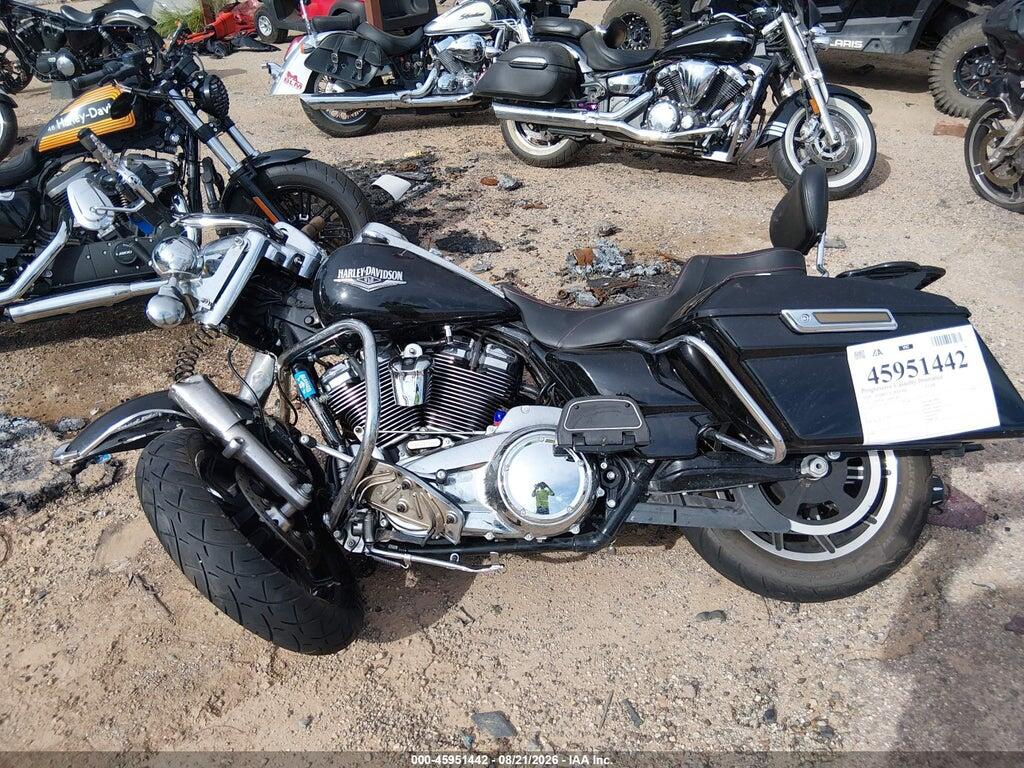 1HD1FBC15JB667802 2018 HARLEY-DAVIDSON FLHR photo no. 11