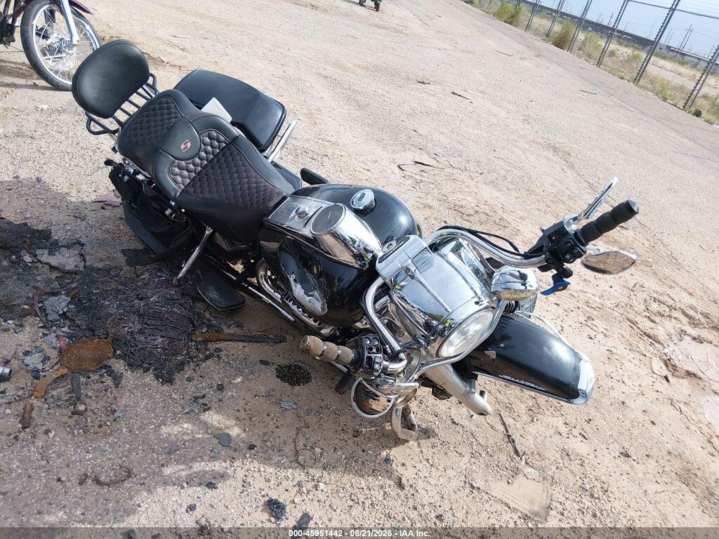 1HD1FBC15JB667802 2018 HARLEY-DAVIDSON FLHR photo no. 2