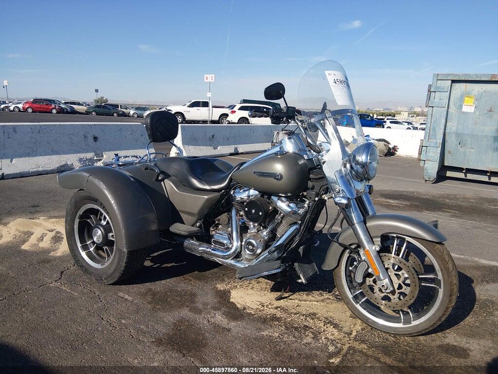 2018 HARLEY-DAVIDSON FLRT 1HD1MCC10JB856627
