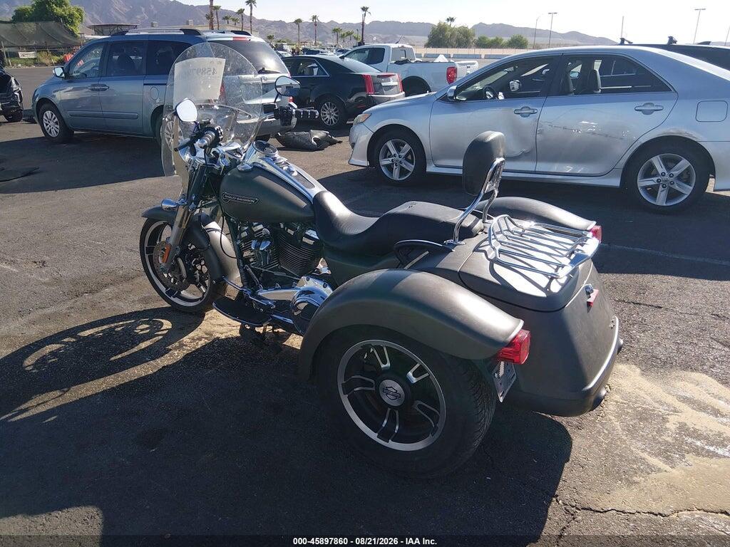 1HD1MCC10JB856627 2018 HARLEY-DAVIDSON FLRT photo no. 3