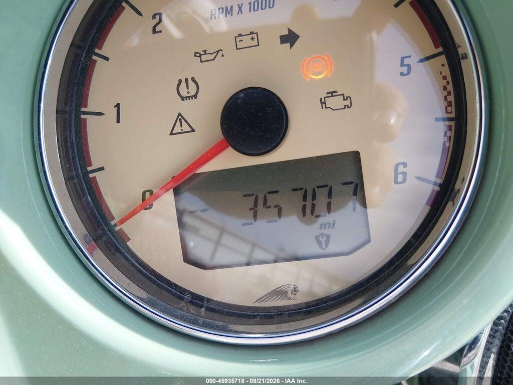 56KTRAAA0H3349227 2017 INDIAN MOTORCYCLE CO. ROADMASTER photo no. 7