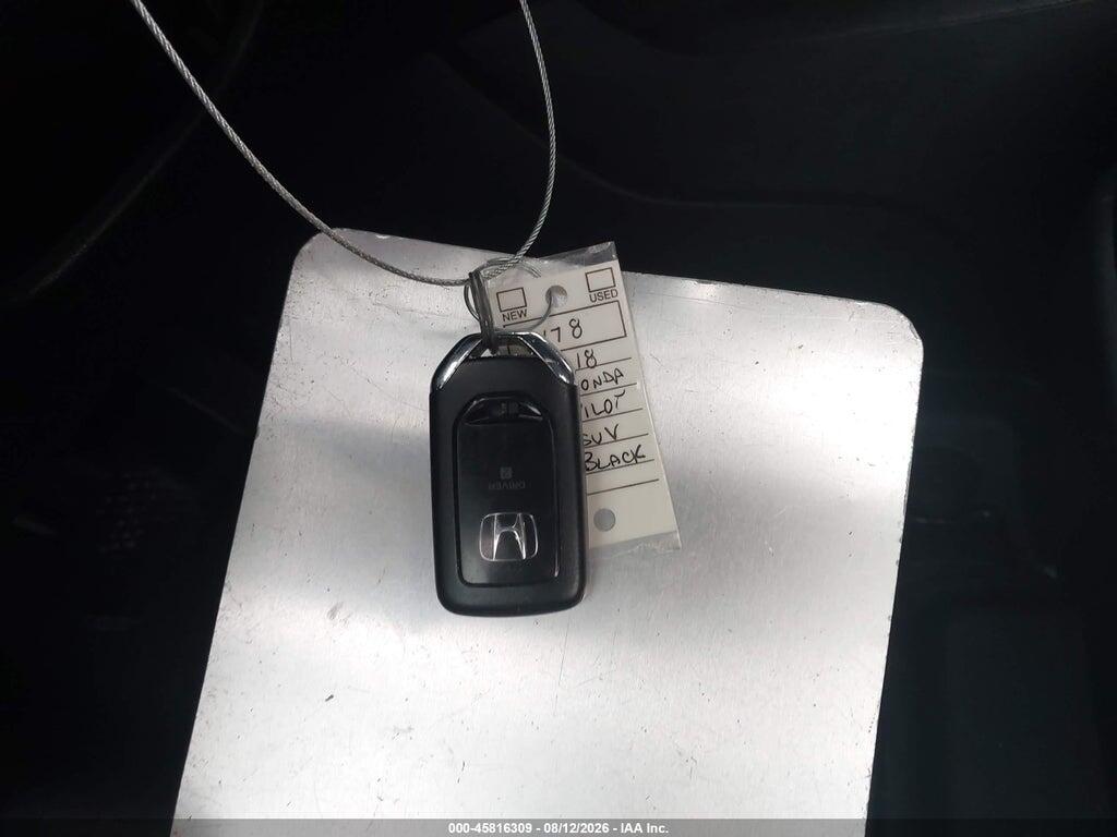 5FNYF6H95JB006404 2018 HONDA PILOT photo no. 11