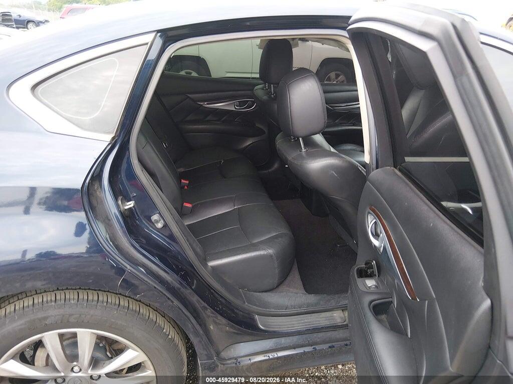 JN1BY1AP1HM741302 2017 INFINITI Q70 photo no. 8