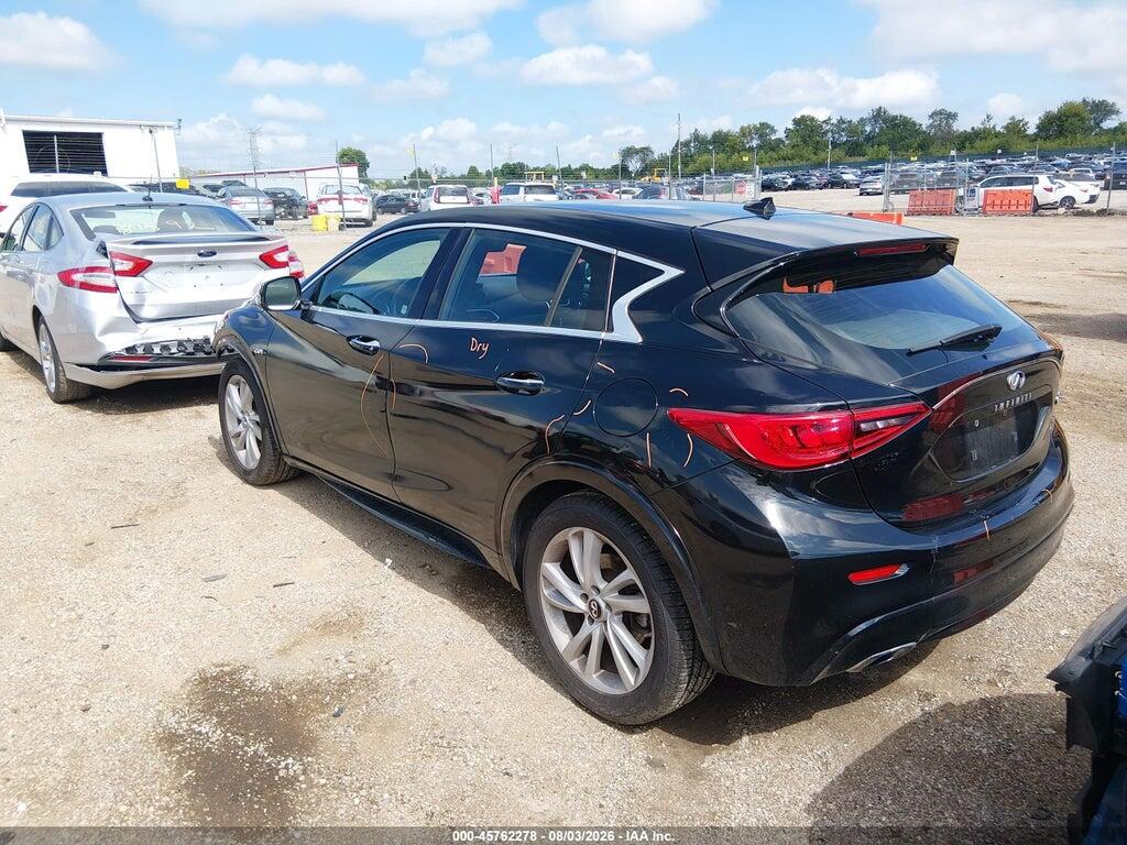 SJKCH5CP9JA004729 2018 INFINITI QX30 photo no. 3