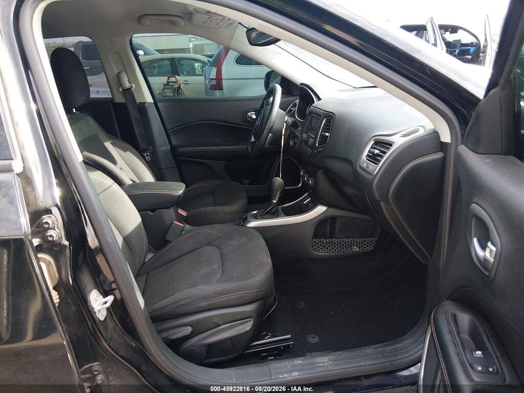3C4NJCAB9HT658192 2017 JEEP NEW COMPASS photo no. 5