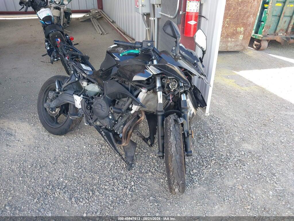 2017 KAWASAKI EX650 JKAEXEK17HDA05430