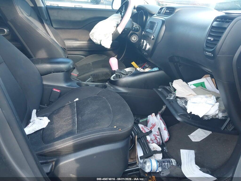 KNDJN2A2XG7314015 2016 KIA SOUL photo no. 5